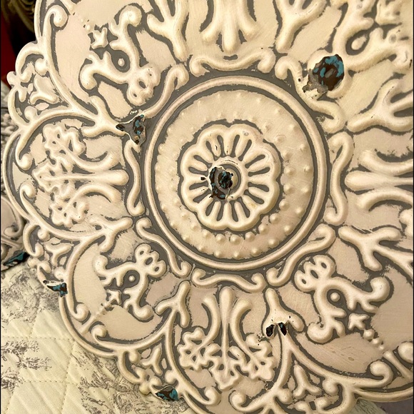 Antique shabby chic metal wall Decour - Picture 2 of 3